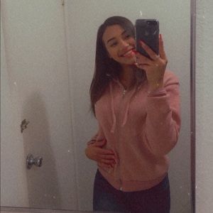 Meet your Posher, Vanessa